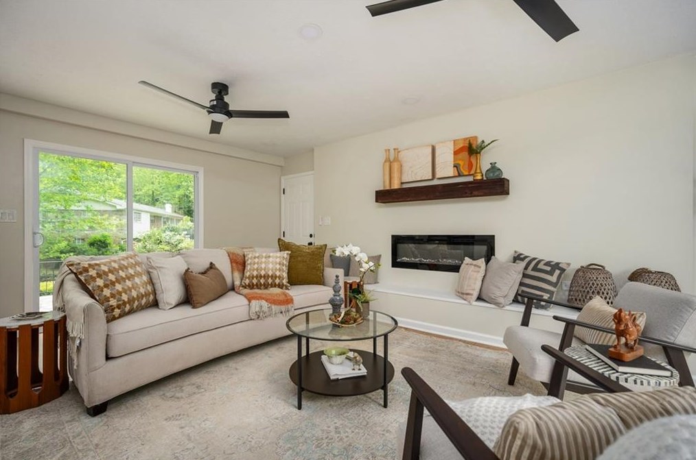 3811 White Hvn Dr, Smyrna GA 30082-3635 exterior