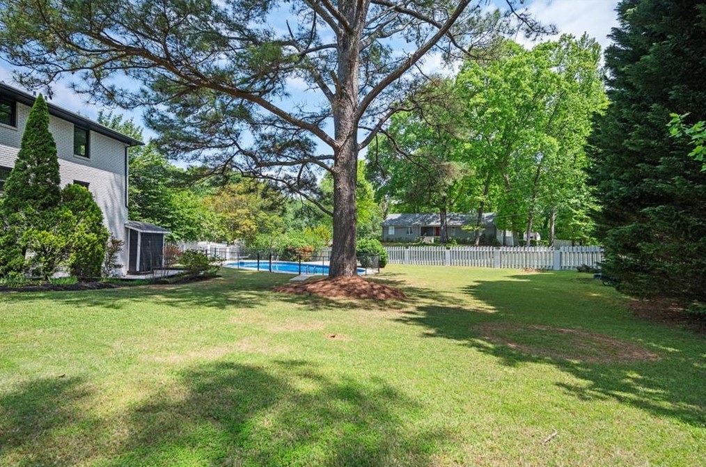 3811 White Hvn Dr, Smyrna GA 30082-3635 exterior