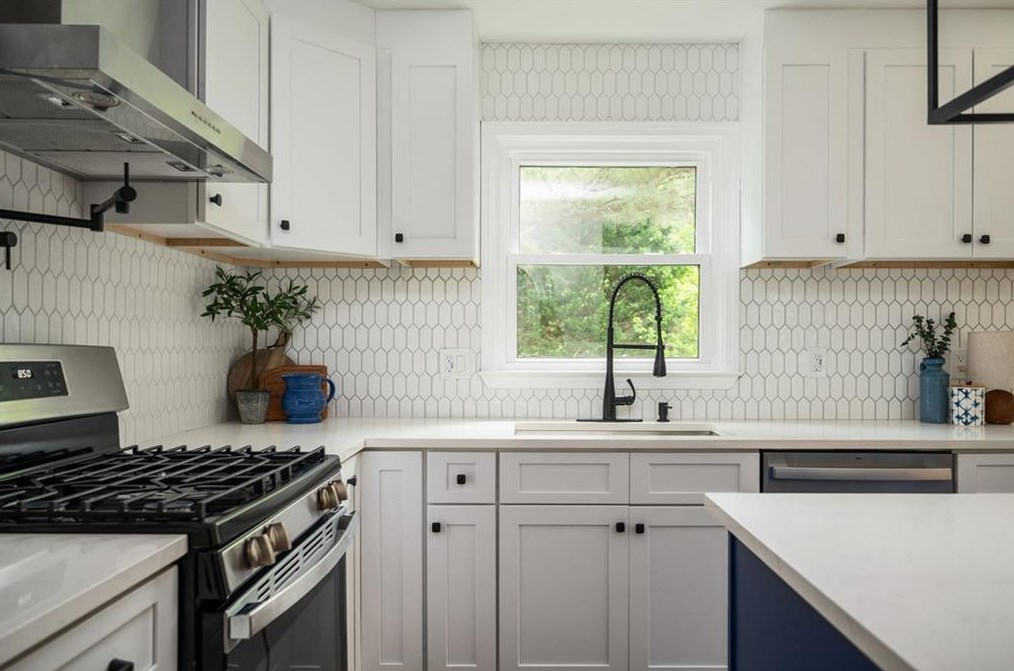 3811 White Hvn Dr, Smyrna GA 30082-3635 exterior