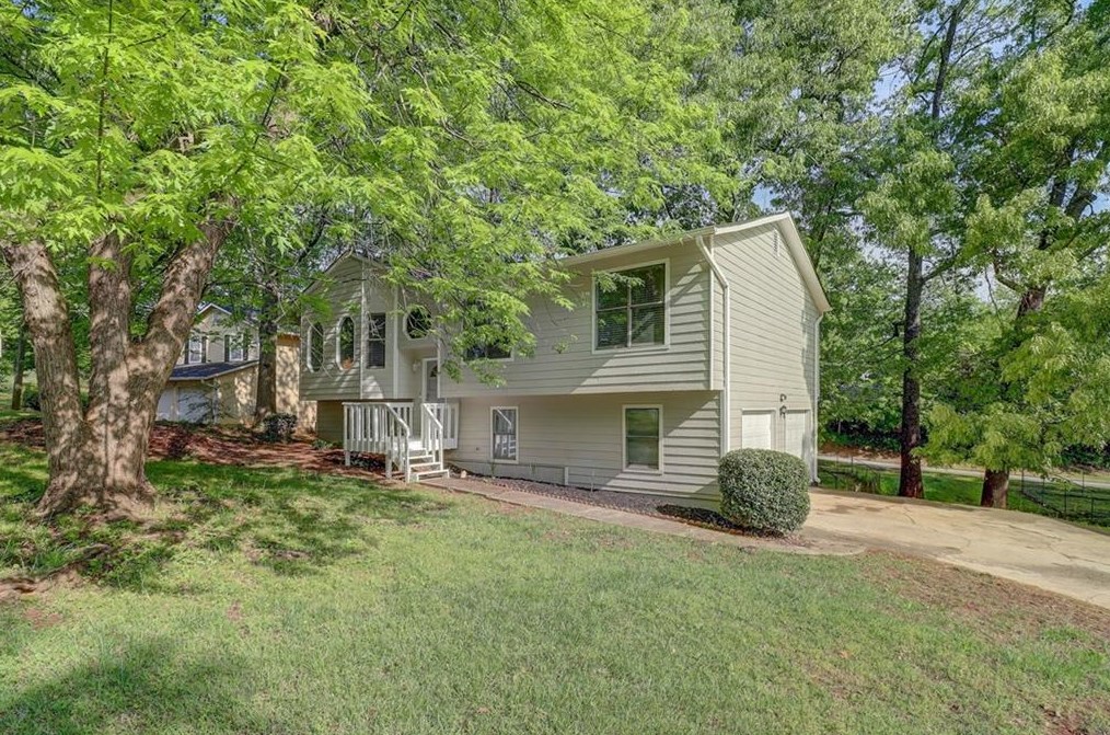 5442 Redwood Ct, Stone Mountain, GA 30087-5758
