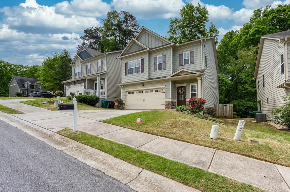 130 Cessna Dr, Holly Springs, GA 30114
