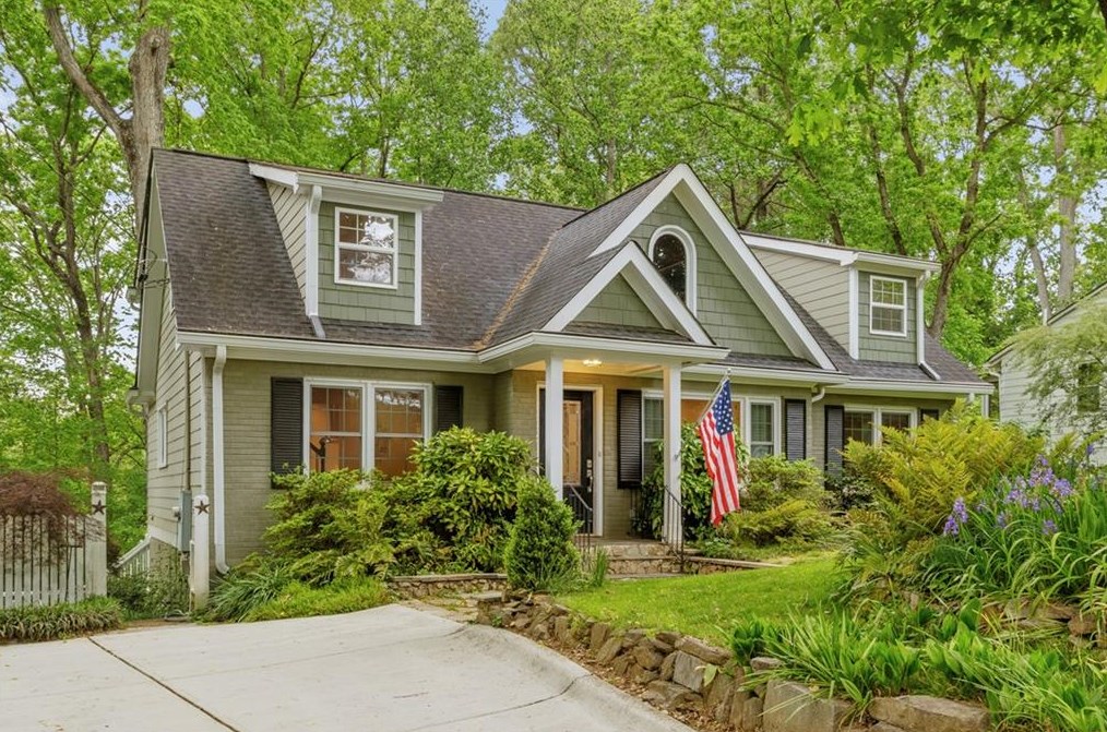 1716 Bridgeport Dr, Atlanta, GA 30329-2532