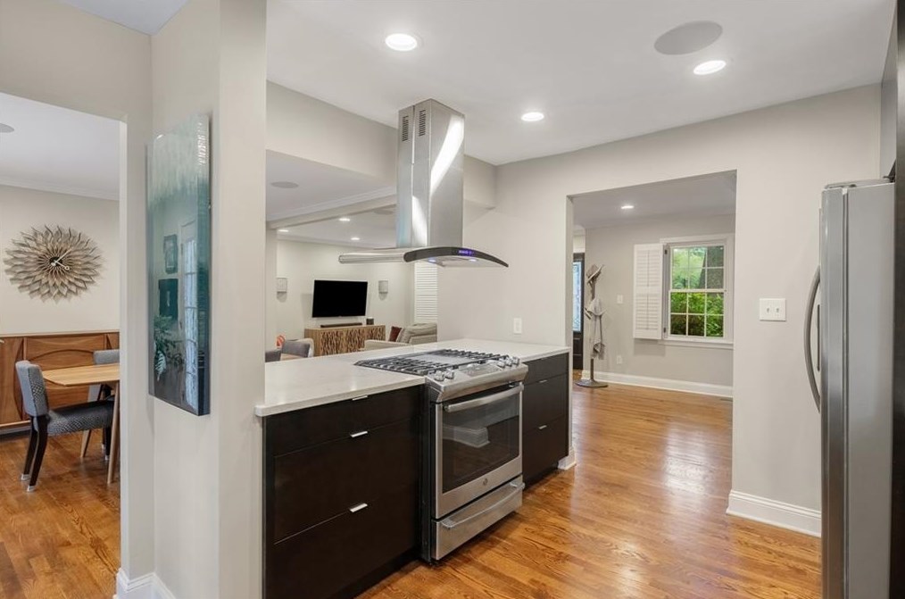 1716 Bridgeport Dr, Atlanta GA  30329-2532 exterior