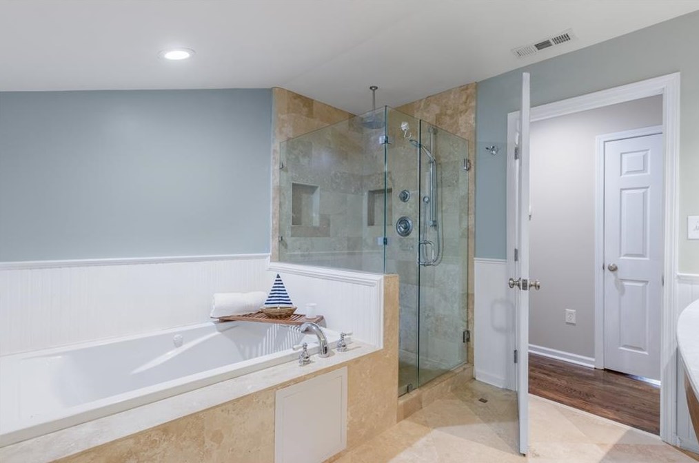 1716 Bridgeport Dr, Atlanta GA  30329-2532 exterior