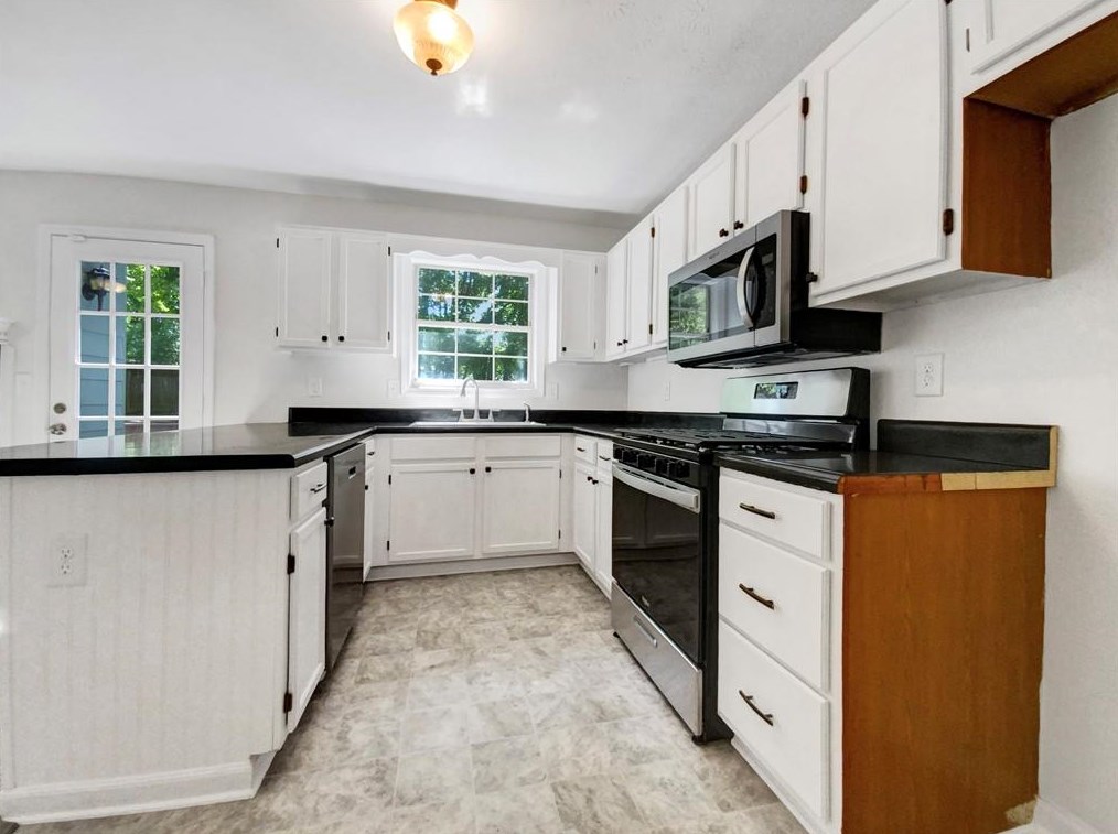 2 Wellspring Pt, Hiram, GA 30141-3404
