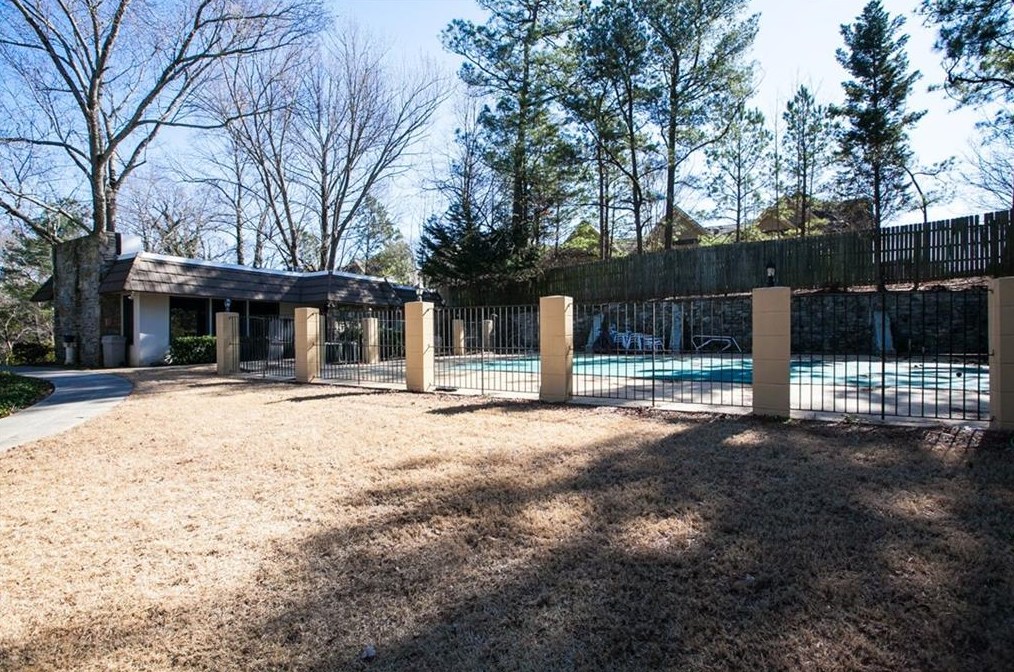 725 Dalrymple Rd, Atlanta GA  30328-1400 exterior