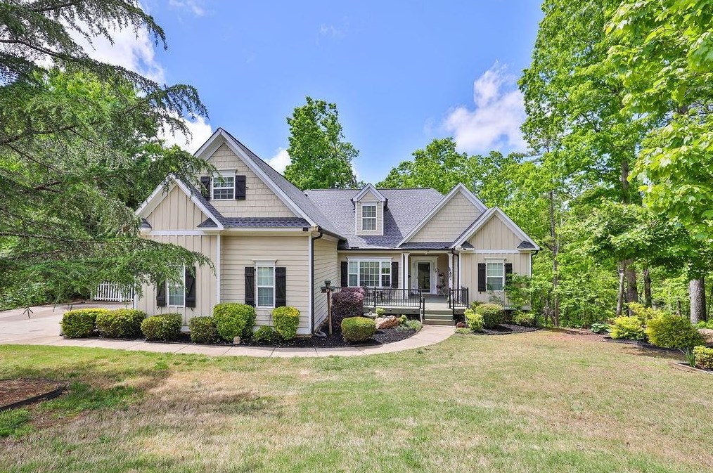 216 Spearfish Dr, Holly Springs, GA 30114-4285