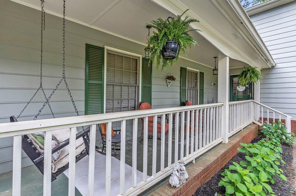 2508 Mountain View Rd, Lithonia, GA 30078-2241