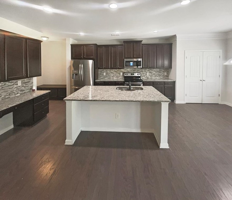 843 Whisperwood Trail, Acworth, GA 30102
