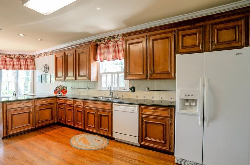 1751 Fernleaf Cir, Atlanta, GA 30318-1417