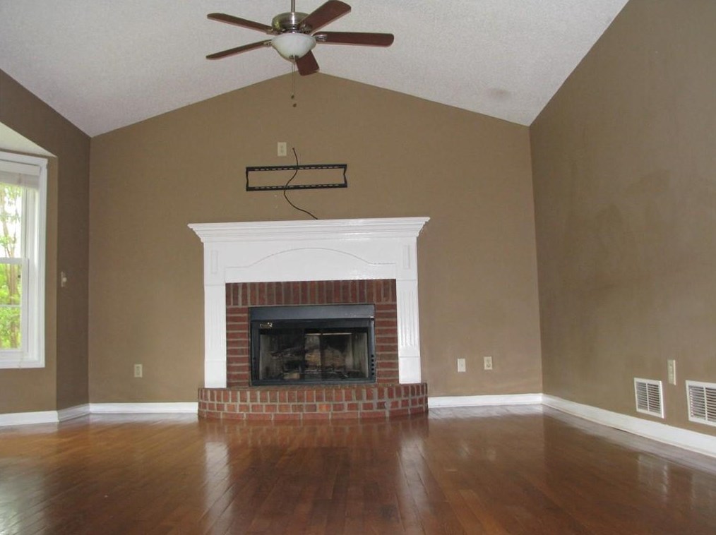 1109 Chesterwick Trce, Holly Springs GA  30115-4110 exterior