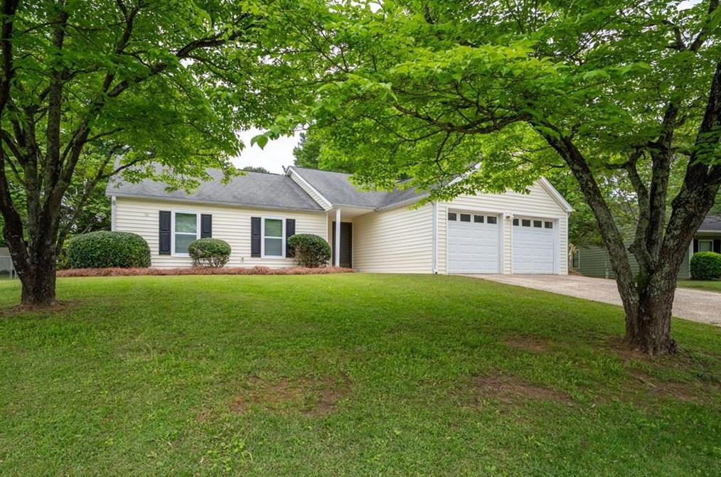 933 River Rock Dr, Holly Springs, GA 30188