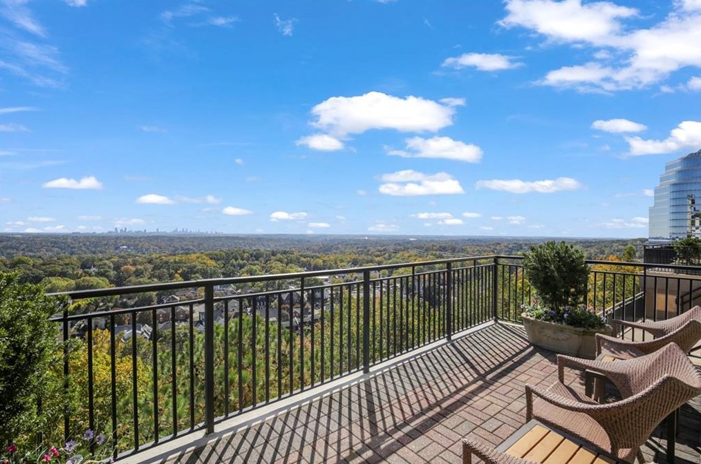 2950 Mount Wilkinson Pkwy, Atlanta GA  30339-3637 exterior