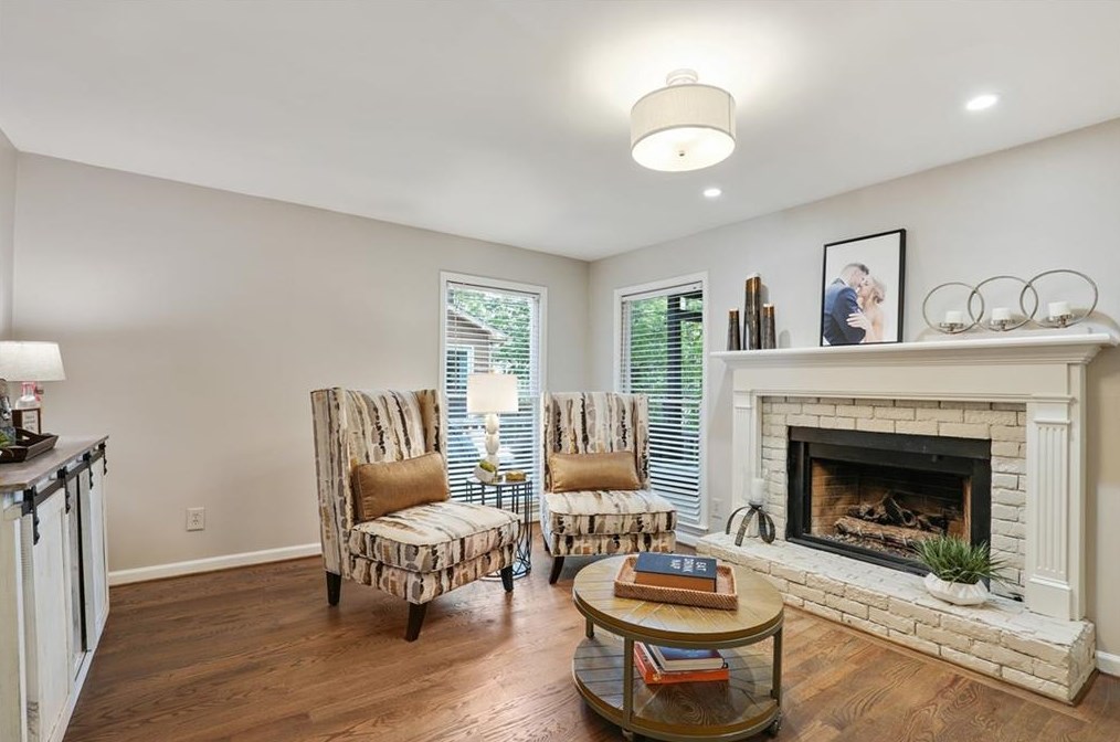 1061 Capital Club Cir, Atlanta GA  30319-2662 exterior