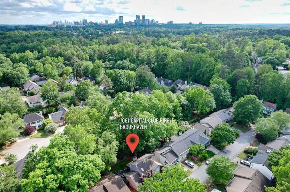 1061 Capital Club Cir, Atlanta GA  30319-2662 exterior