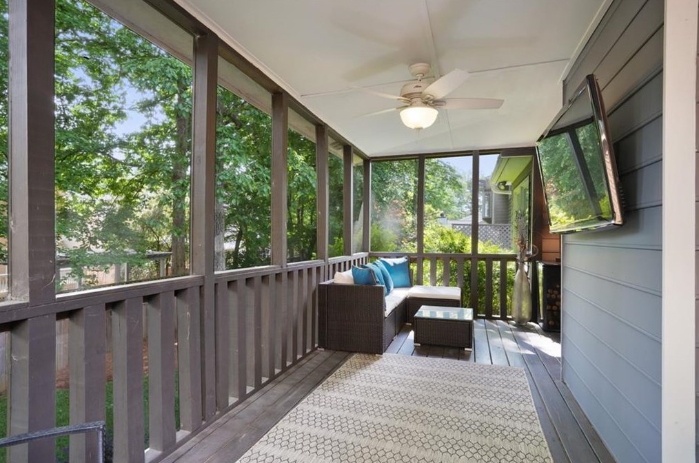 1061 Capital Club Cir, Atlanta GA  30319-2662 exterior
