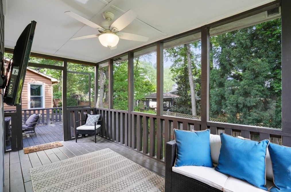 1061 Capital Club Cir, Atlanta GA  30319-2662 exterior