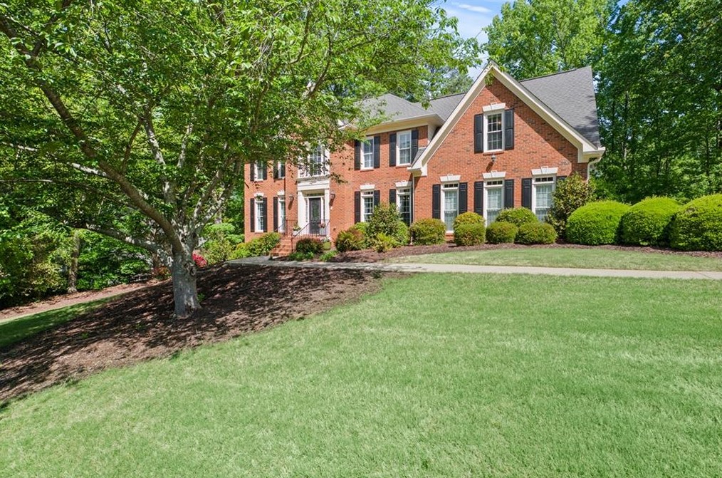 325 Tynebrae Ct, Roswell, GA 30075