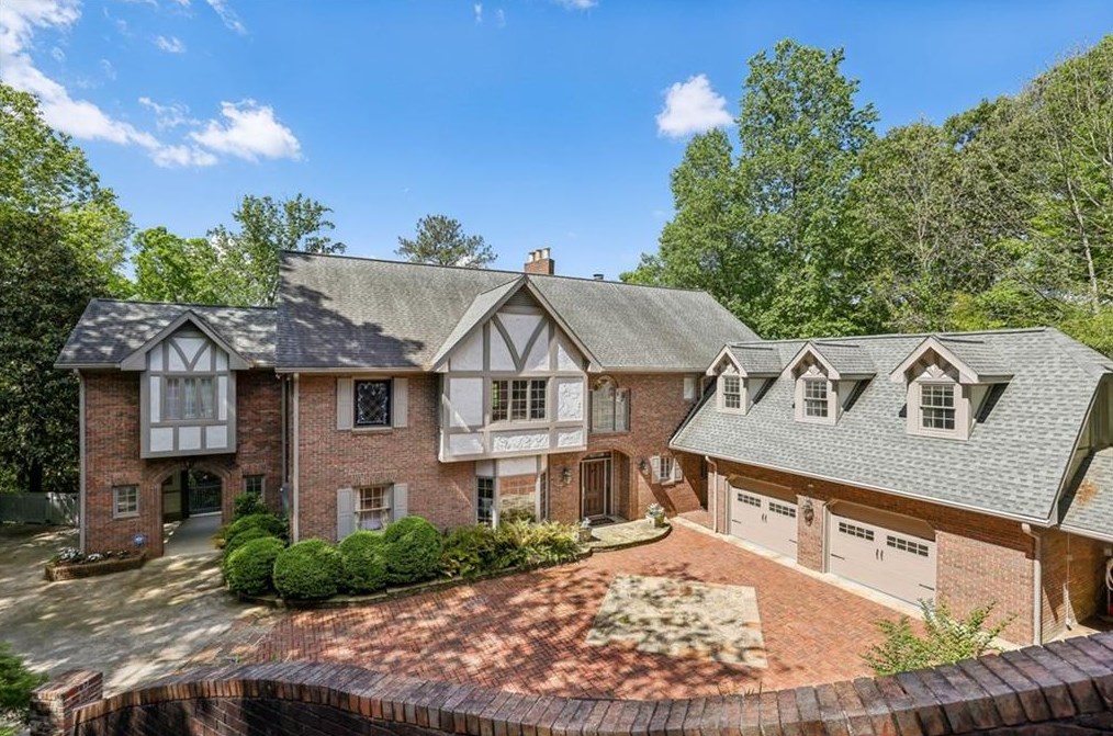 500 Tam Oshanter Dr, Marietta, GA 30067-4833
