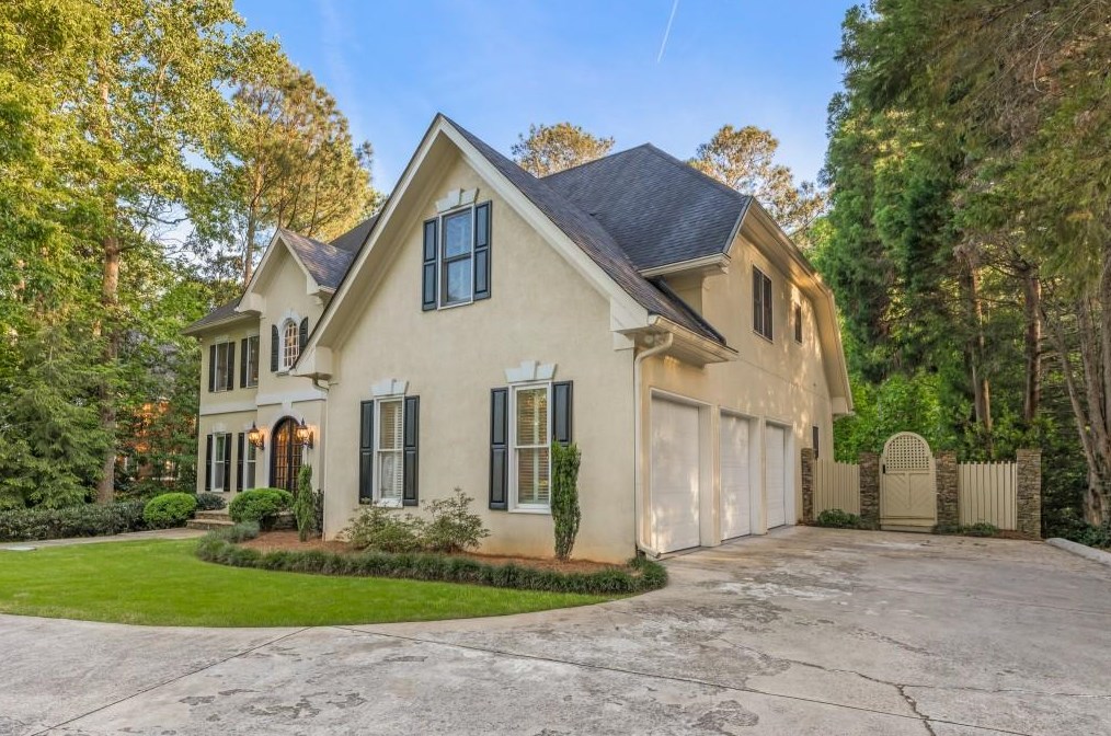 1082 Woodruff Plantation Pkwy, Marietta, GA 30067-9109