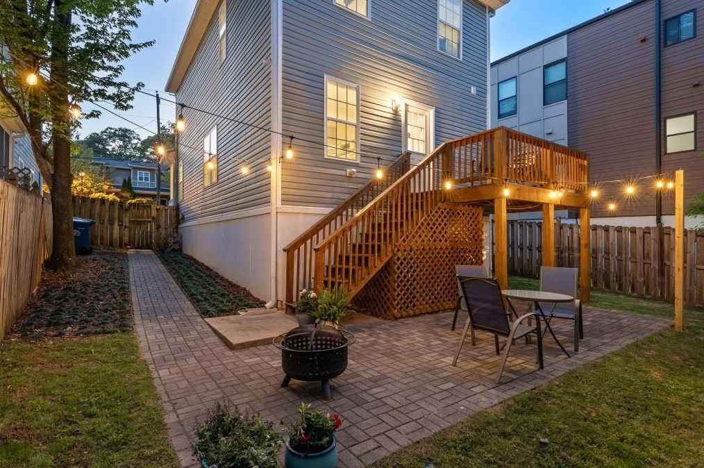 75 Hutchinson St, Atlanta GA  30307-3802 exterior