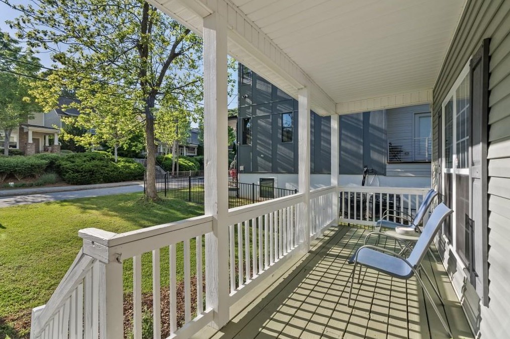 75 Hutchinson St, Atlanta GA  30307-3802 exterior