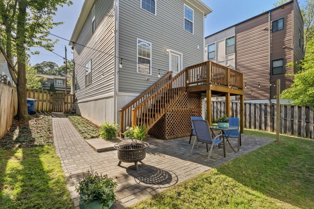 75 Hutchinson St, Atlanta GA  30307-3802 exterior