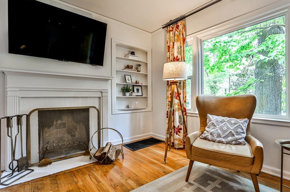 148 Willow Ln, Decatur GA  30030-1426 exterior