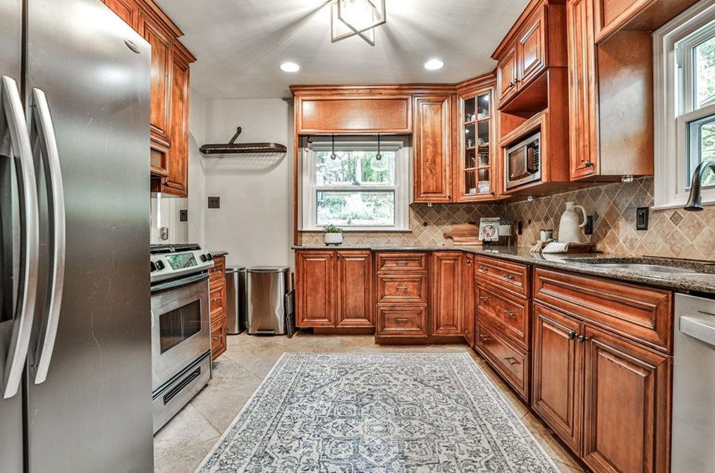 148 Willow Ln, Decatur GA  30030-1426 exterior