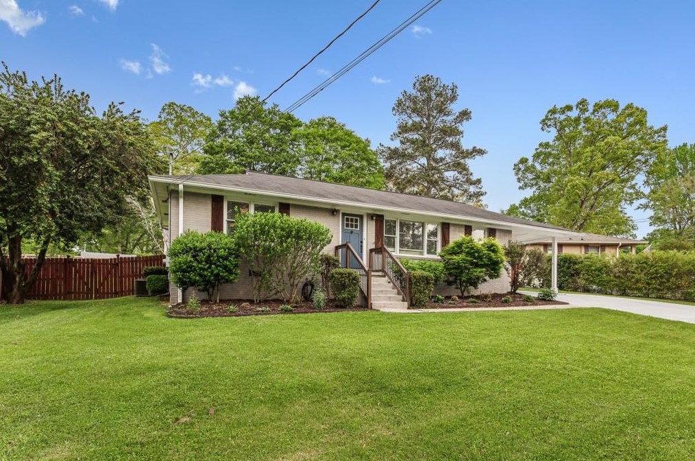 2726 Eastfield Rd, Smyrna GA  30080-3402 exterior