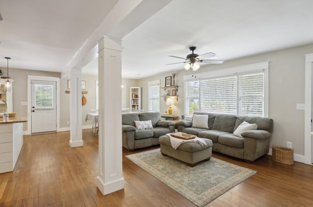 2726 Eastfield Rd, Smyrna GA  30080-3402 exterior