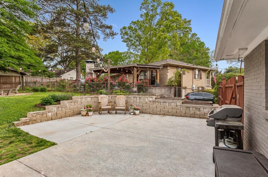 2726 Eastfield Rd, Smyrna GA  30080-3402 exterior