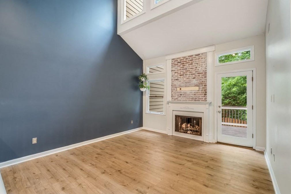 1810 Rockridge Pl, Atlanta GA  30324-5264 exterior