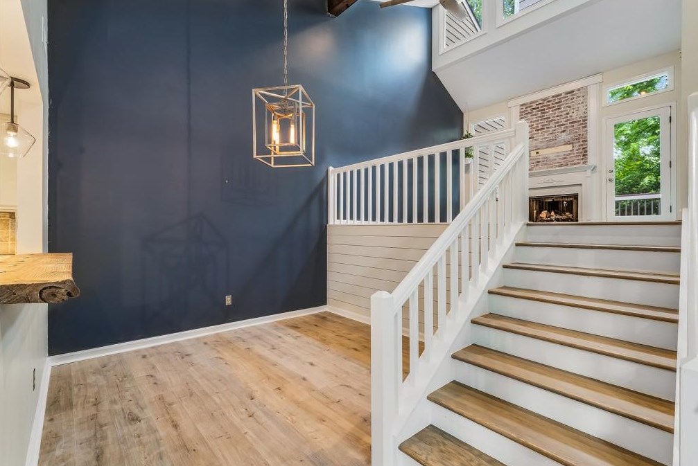 1810 Rockridge Pl, Atlanta GA  30324-5264 exterior