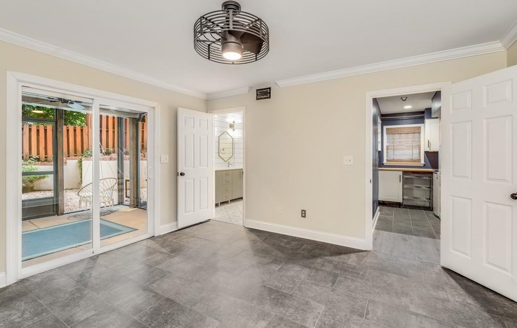 1810 Rockridge Pl, Atlanta GA  30324-5264 exterior