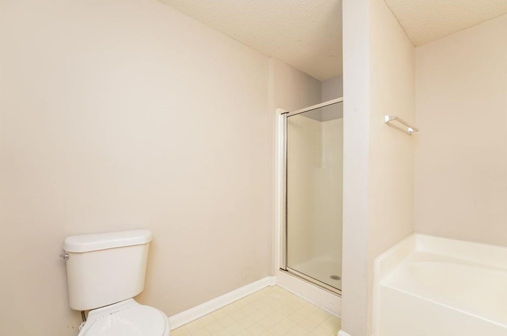 1814 Chickory Ct, Stockbridge GA  30281-7945 exterior