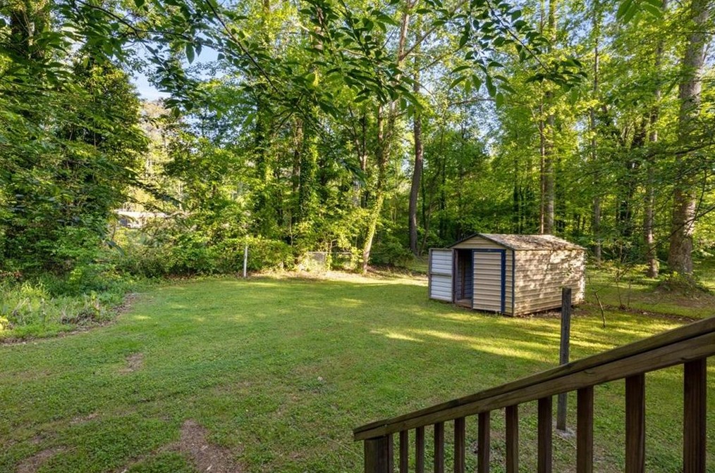 1761 Pne Crk Dr, Austell GA 30168-5140 exterior