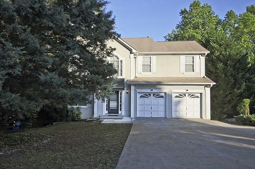 770 Walnut Creek Dr, Lilburn, GA 30047-6060