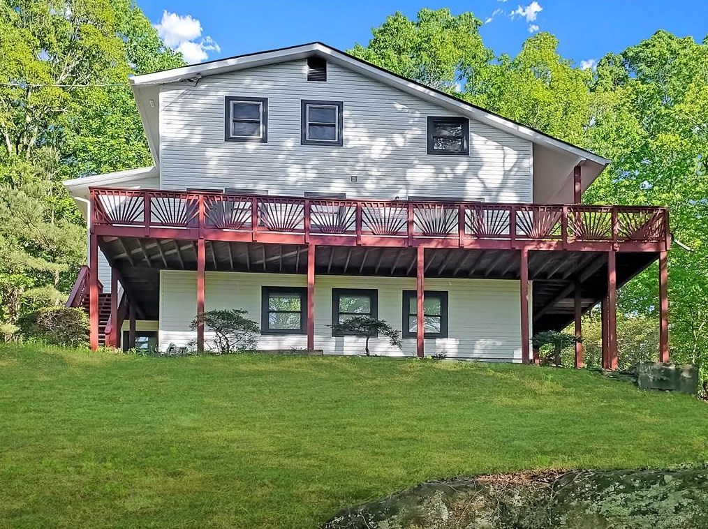 390 Garnet Ridge Rd, Hiram, GA 30141-2403