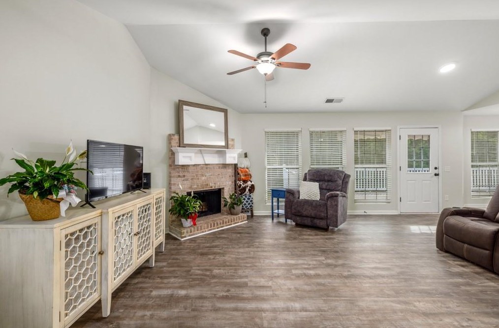 531 Moons Bridge Rd, Hoschton, GA 30548
