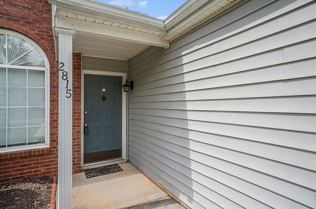 2815 Barnwood Xing, Duluth GA  30097-2178 exterior