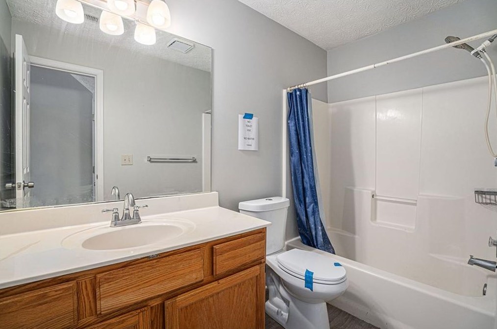 2815 Barnwood Xing, Duluth GA  30097-2178 exterior