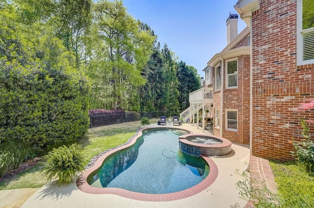 430 Majestic Cv, Alpharetta GA  30004-4567 exterior