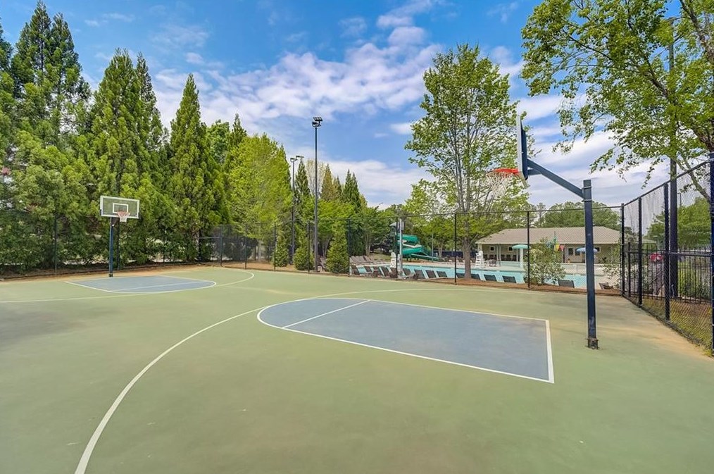 430 Majestic Cv, Alpharetta GA  30004-4567 exterior