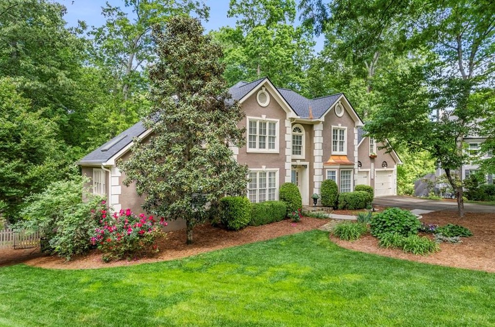 170 Riding Trail Ct, Roswell, GA 30075-1758