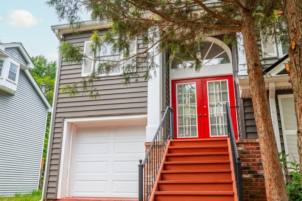 2202 Goodwood Blvd, Smyrna GA  30080-8205 exterior