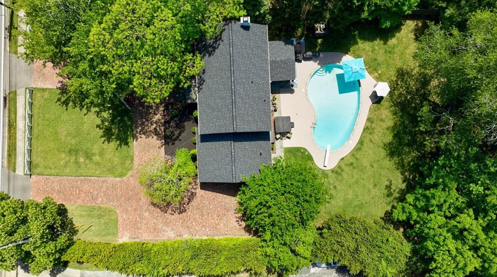 4804 Chamblee Dunwoody Rd, Atlanta GA  30338-5606 exterior
