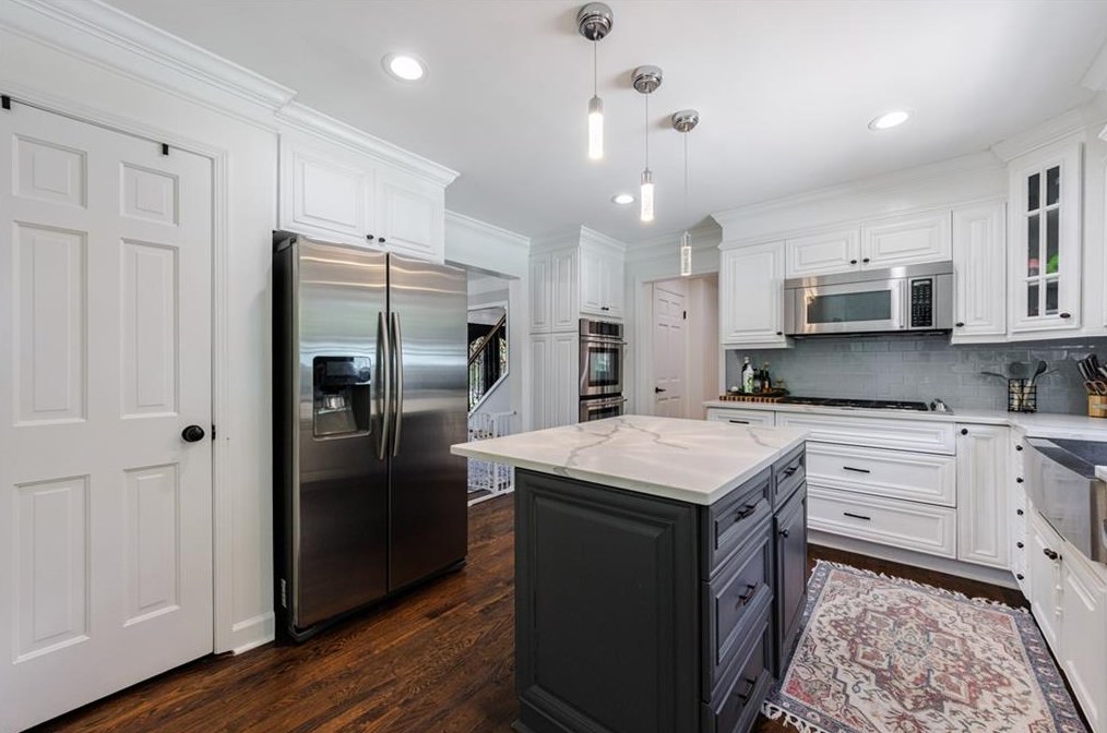 4804 Chamblee Dunwoody Rd, Atlanta GA  30338-5606 exterior