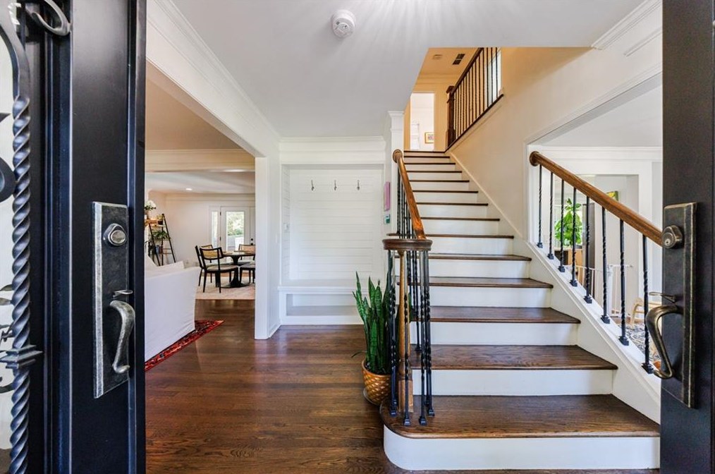 4804 Chamblee Dunwoody Rd, Atlanta GA  30338-5606 exterior