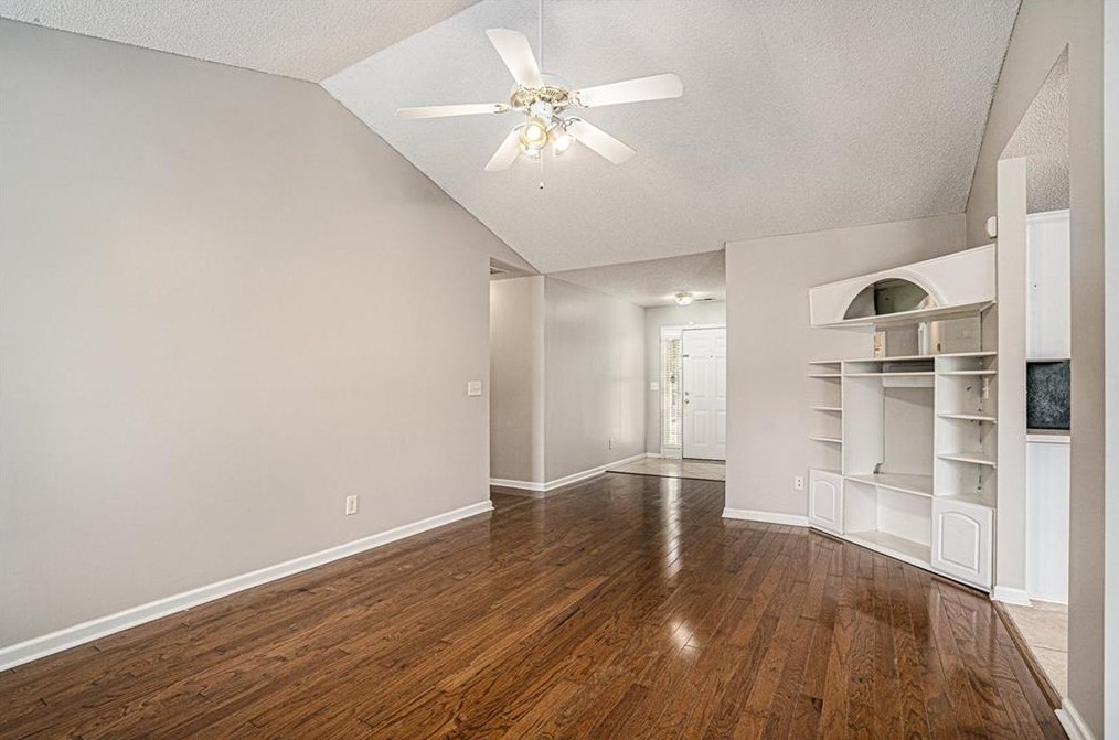 616 Amelia Creek Ct, Lawrenceville GA  30045-5250 exterior